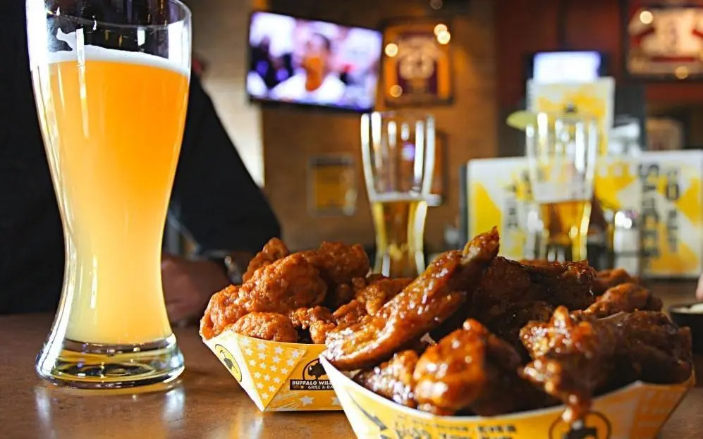 Buffalo Wild Wings - Watch Live Sports - Great Beer & Food